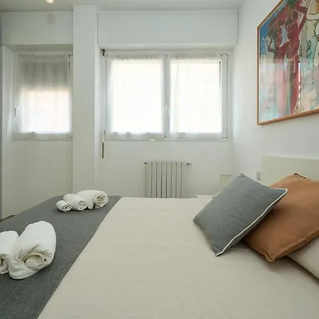 Design House A/C Wifi 20 Minutes From Duomo-3